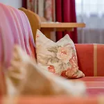 Almrausch Hotel 3*