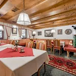 Hotel Almrausch Neustift im Stubaital