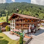 Hotel Almrausch Neustift im Stubaital