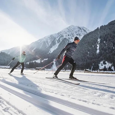 Almrausch Hotel Neustift im Stubaital
