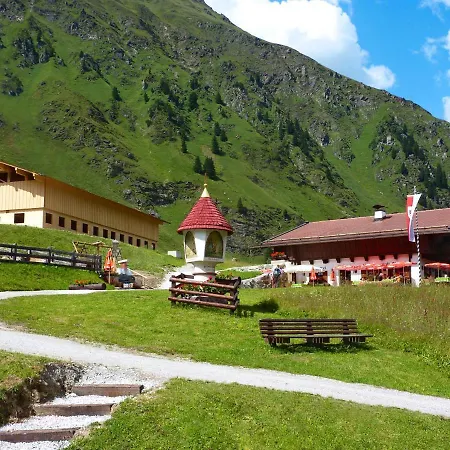 Готель Almrausch