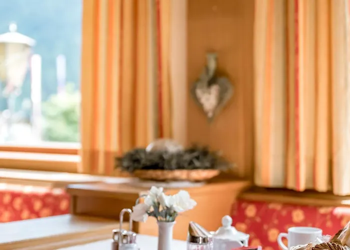 Almrausch Нойштифт-им-Штубайталь